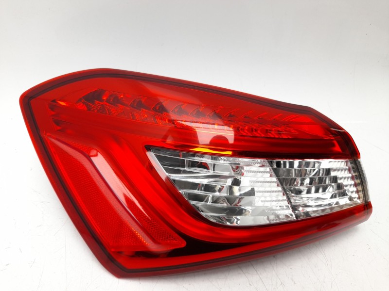 Recambio de piloto trasero izquierdo para maserati ghibli iii (m157) 3.0 s q4 referencia OEM IAM  670107150 