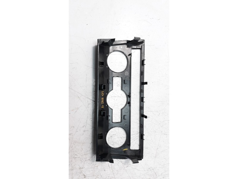 Recambio de moldura para skoda superb combi (3v5) 2.0 tdi referencia OEM IAM 3V0820075B  