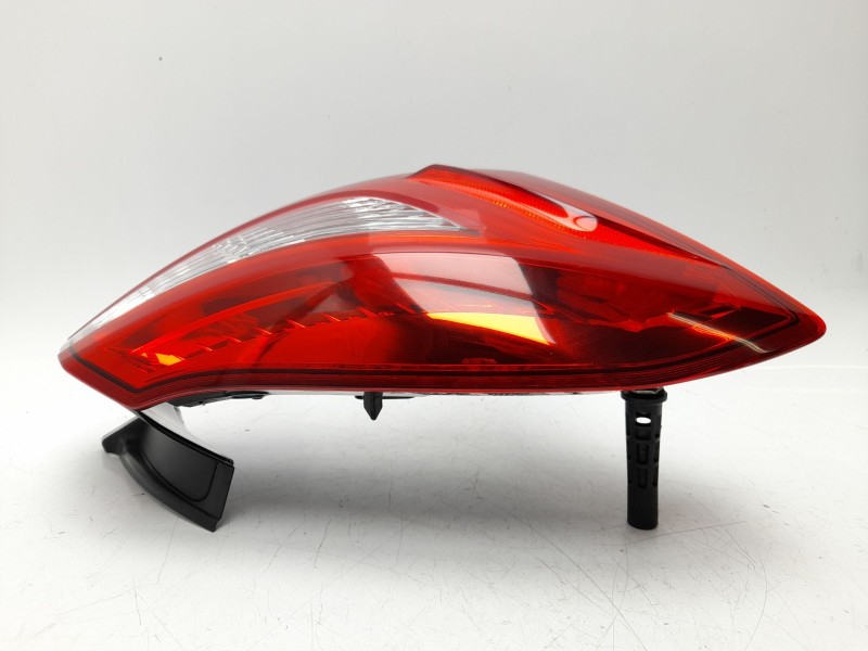 Recambio de piloto trasero izquierdo para maserati ghibli iii (m157) 3.0 s q4 referencia OEM IAM  670107150 