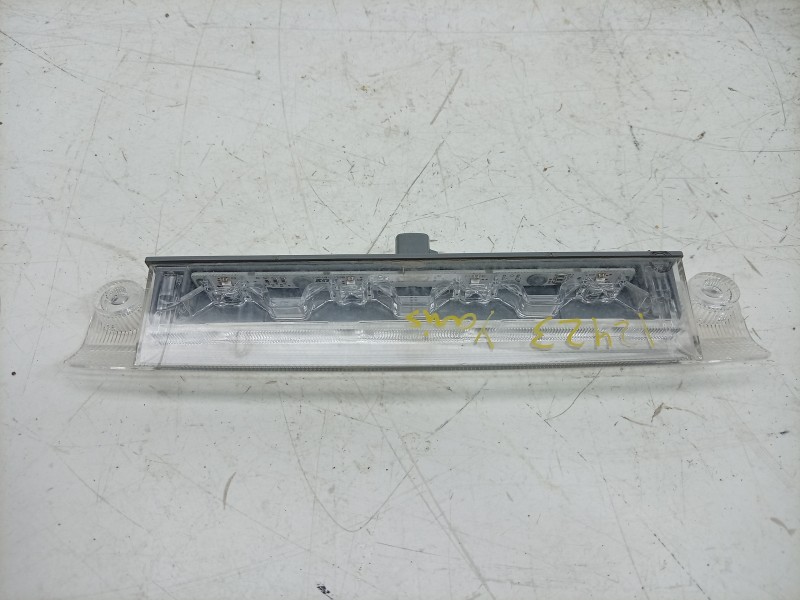 Recambio de luz central de freno para toyota yaris cross (mxp_) 1.5 hybrid (mxpj10) referencia OEM IAM  8157047051 