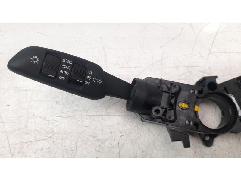 Recambio de mando multifuncion para ssangyong rexton limited 4x4 referencia OEM IAM 8591036600  
