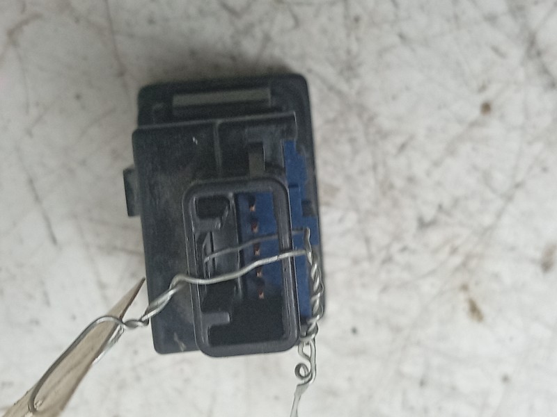 Recambio de interruptor para toyota hilux (gun1) doble cabina dlx 4x4 referencia OEM IAM  8729071010 
