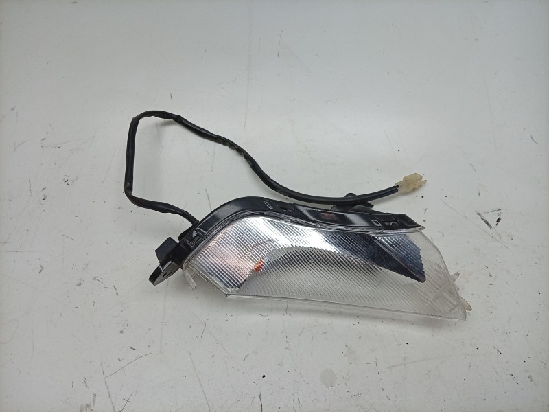Recambio de piloto delantero izquierdo para yamaha x-max x-max 400 (sh11) referencia OEM IAM  B74H33100100 