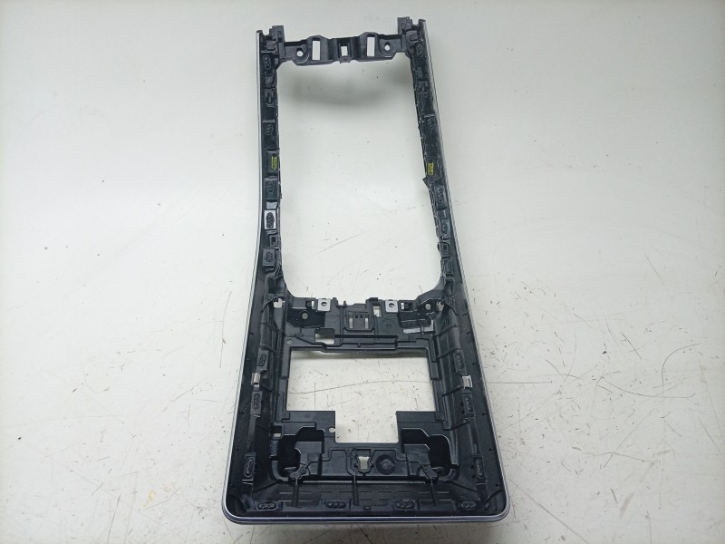 Recambio de moldura para mercedes-benz cle cle 220d referencia OEM IAM   