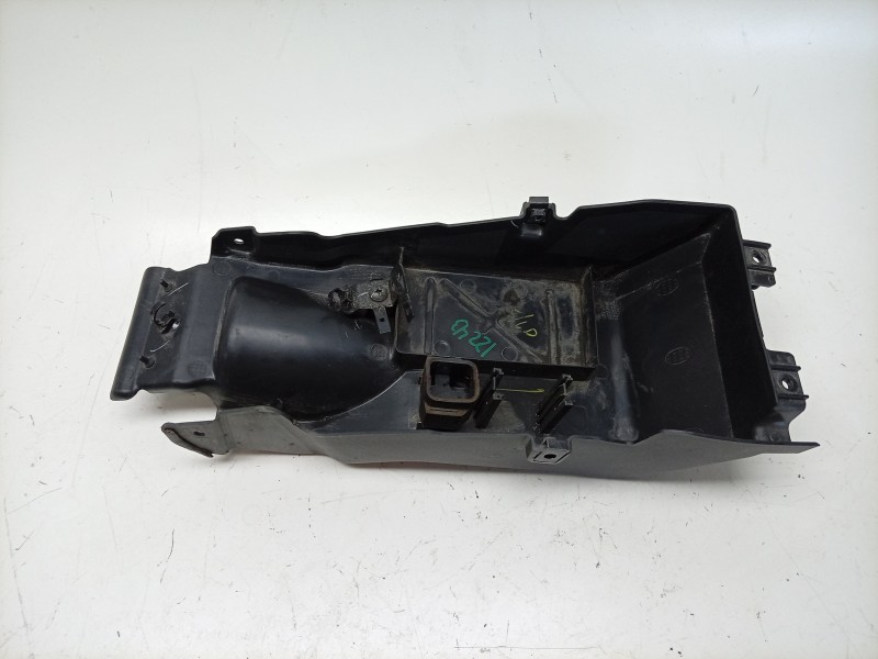 Recambio de guardabarros trasero para kawasaki zx-4r zx-4r referencia OEM IAM  350230465 