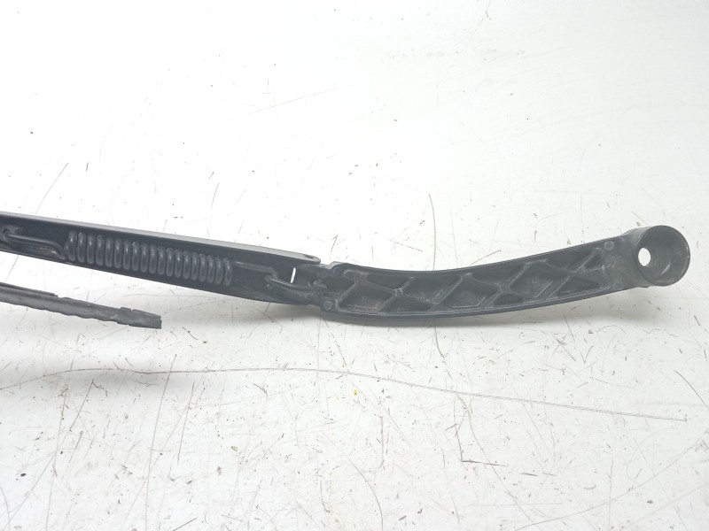 Recambio de brazo limpia delantero izquierdo para toyota hilux (gun1) doble cabina dlx 4x4 referencia OEM IAM  852210K150 