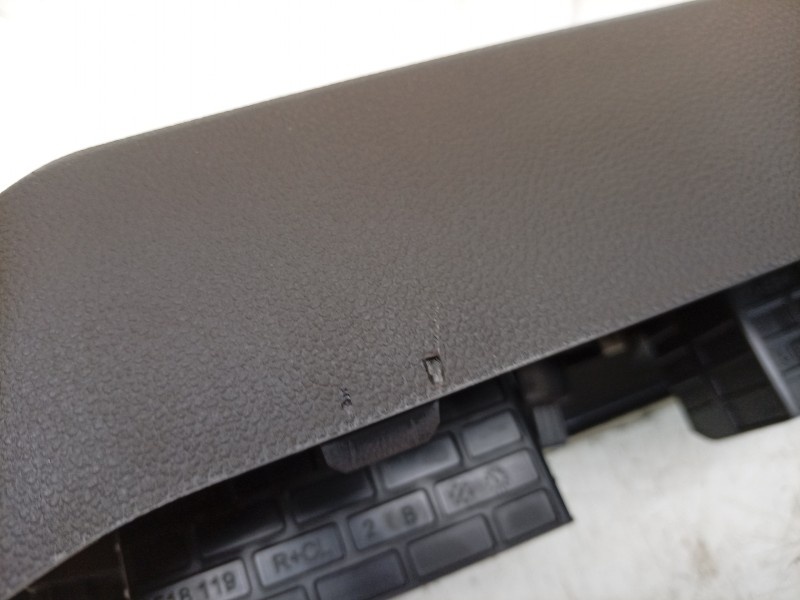 Recambio de moldura para dacia sandero iii 1.0 tce 90 eco-g referencia OEM IAM  683102674R 