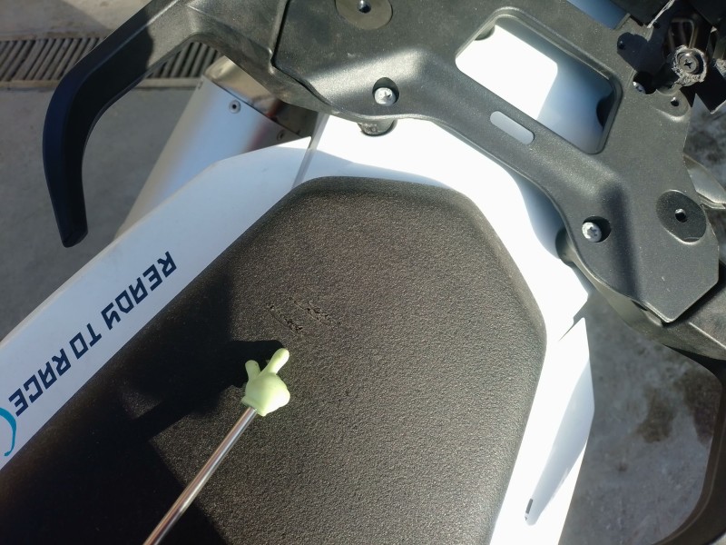 Recambio de asiento para ktm 890 smt referencia OEM IAM   