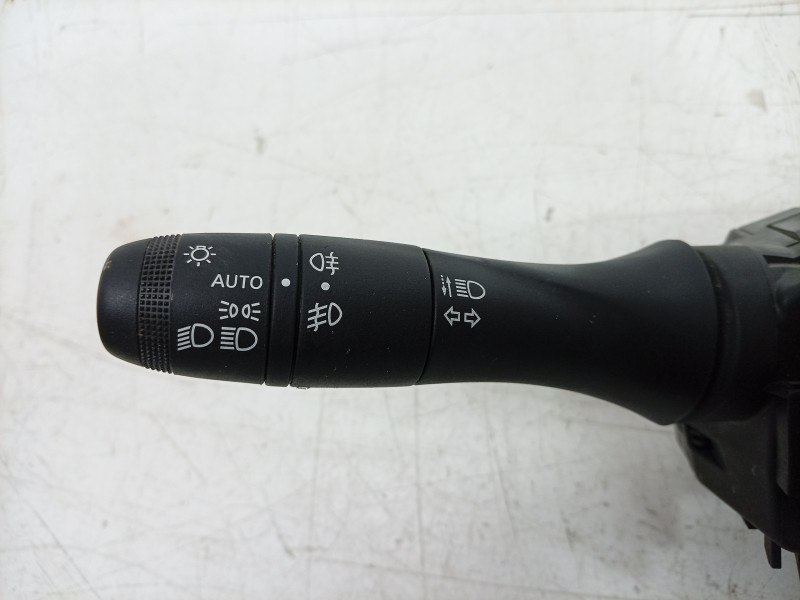 Recambio de mando multifuncion para dacia sandero iii 1.0 tce 90 eco-g referencia OEM IAM  255670975R 