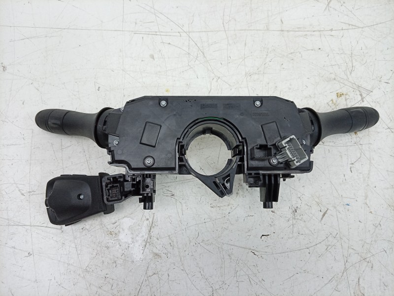 Recambio de mando multifuncion para dacia sandero iii 1.0 tce 90 eco-g referencia OEM IAM  255670975R 