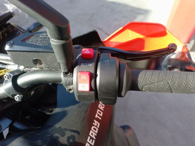 Recambio de piña luces derecha para ktm 890 smt referencia OEM IAM   