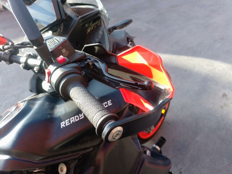 Recambio de maneta exterior delantera derecha para ktm 890 smt referencia OEM IAM   