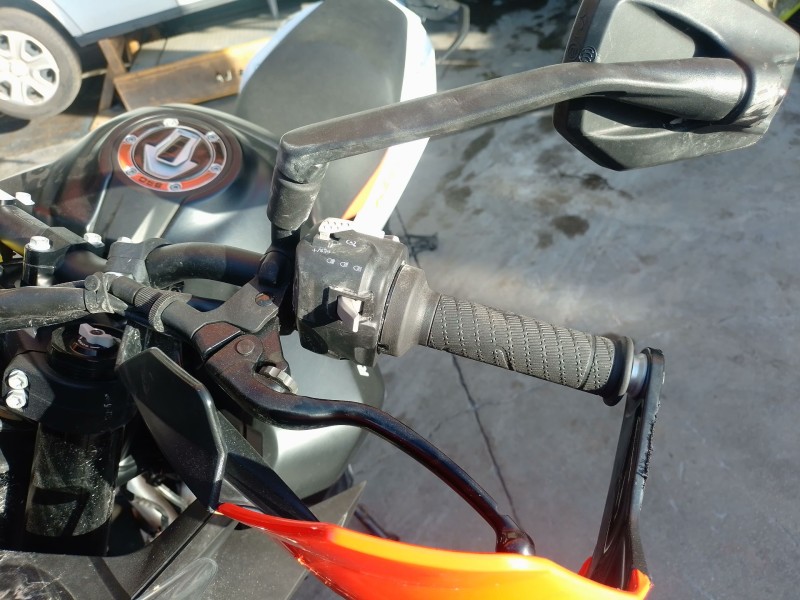 Recambio de piña luces izquierda para ktm 890 smt referencia OEM IAM   