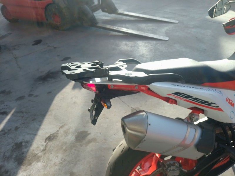 Recambio de agarradera trasera para ktm 890 smt referencia OEM IAM   