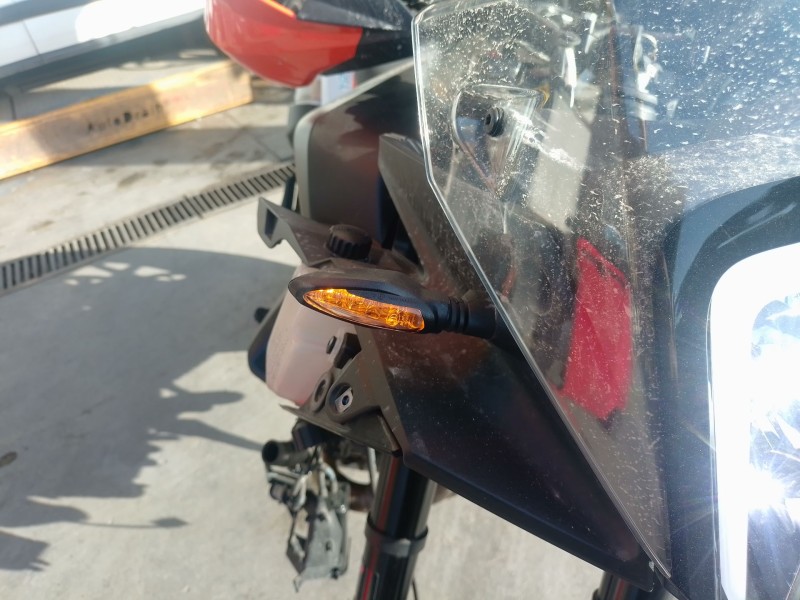 Recambio de piloto delantero derecho para ktm 890 smt referencia OEM IAM   