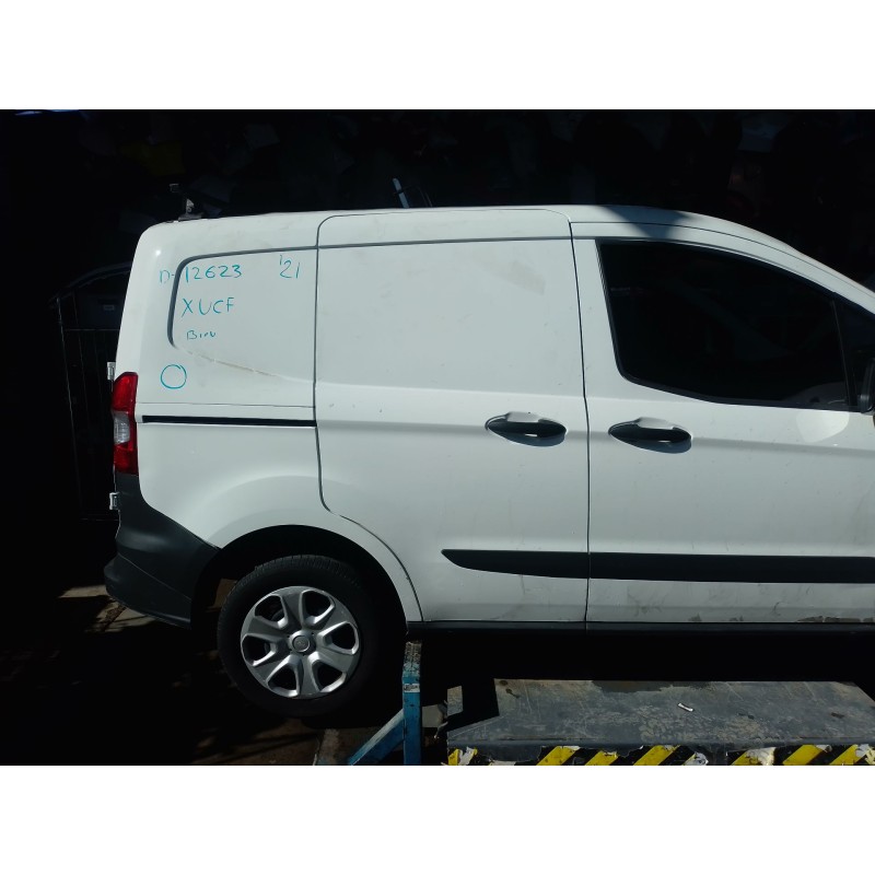 Recambio de puerta lateral corredera derecha para ford transit courier b460 furgoneta/monovolumen 1.5 tdci referencia OEM IAM   