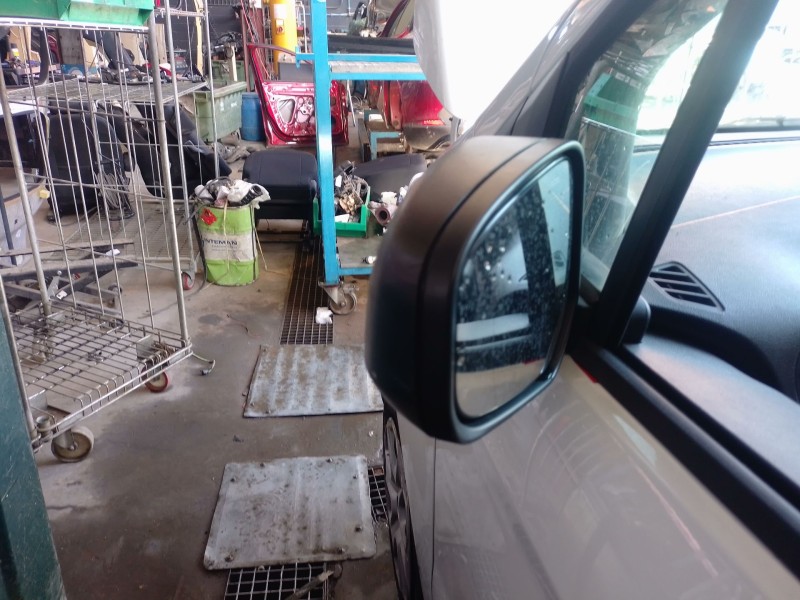 Recambio de retrovisor izquierdo para ford transit courier b460 furgoneta/monovolumen 1.5 tdci referencia OEM IAM   