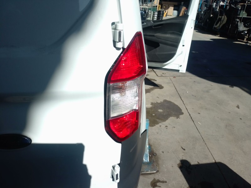 Recambio de piloto trasero derecho para ford transit courier b460 furgoneta/monovolumen 1.5 tdci referencia OEM IAM   