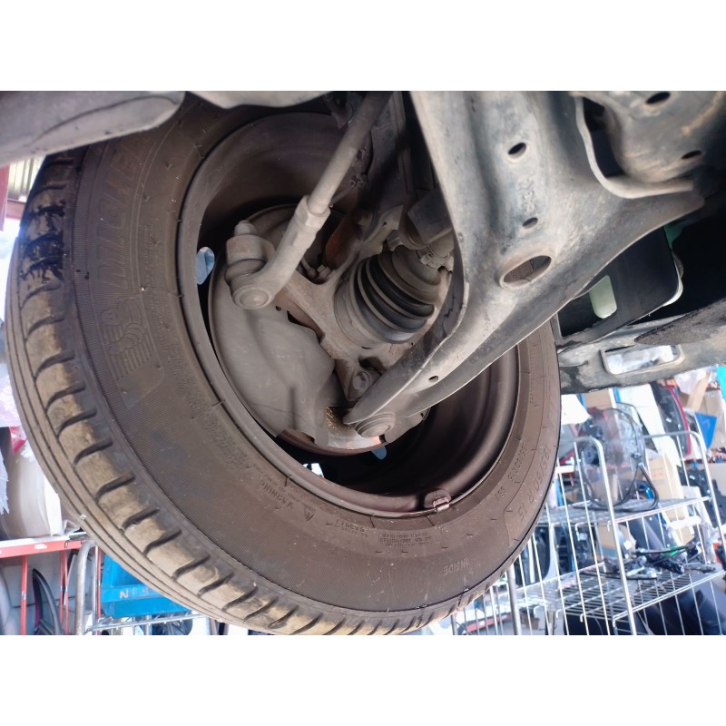 Recambio de mangueta delantera izquierda para ford transit courier b460 furgoneta/monovolumen 1.5 tdci referencia OEM IAM   