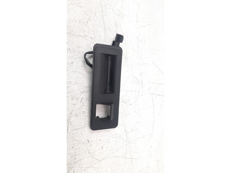 Recambio de maneta exterior maletero / porton para ssangyong rexton limited 4x4 referencia OEM IAM 8523036001  