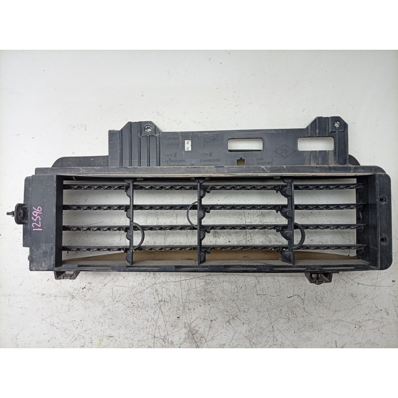 Recambio de calandra delantera de radiador para renault clio iv (bh_) 0.9 tce 90 referencia OEM IAM   