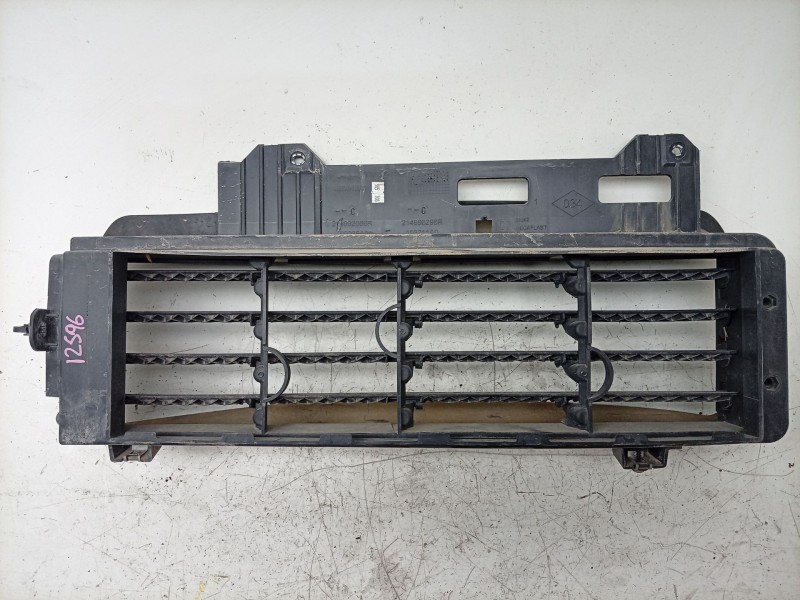Recambio de calandra delantera de radiador para renault clio iv (bh_) 0.9 tce 90 referencia OEM IAM   