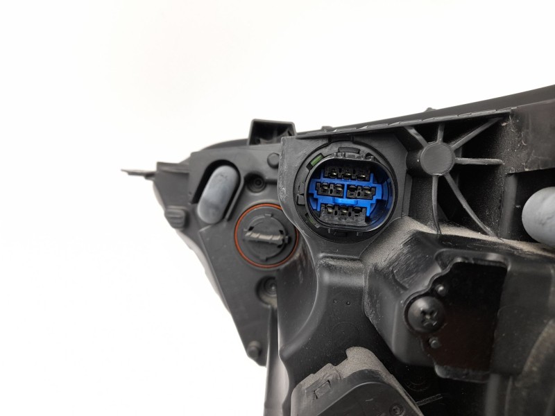 Recambio de faro derecho para kia stonic (yb) 1.0 t-gdi eco-dynamics+ referencia OEM IAM  92102H8200 