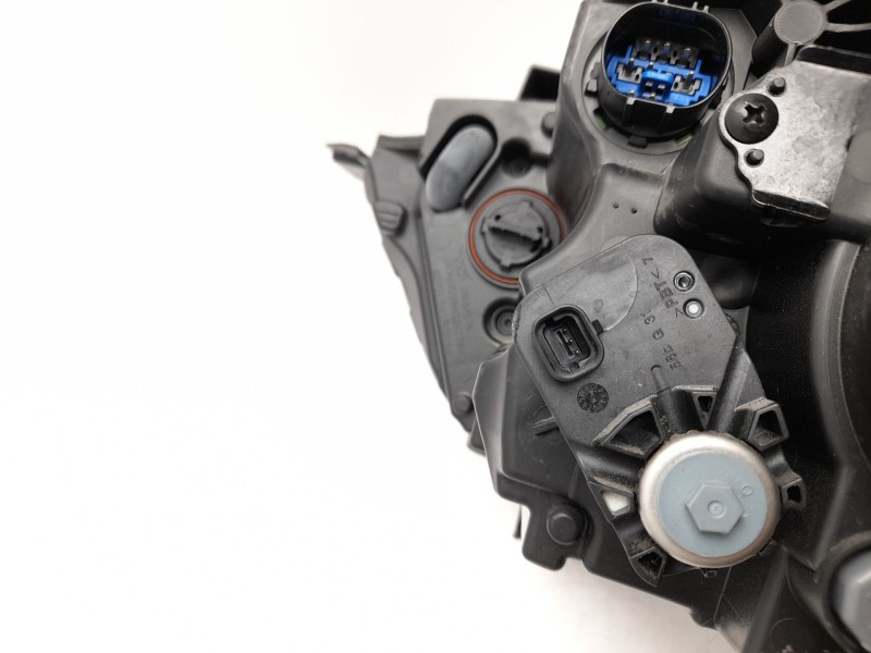 Recambio de faro derecho para kia stonic (yb) 1.0 t-gdi eco-dynamics+ referencia OEM IAM  92102H8200 