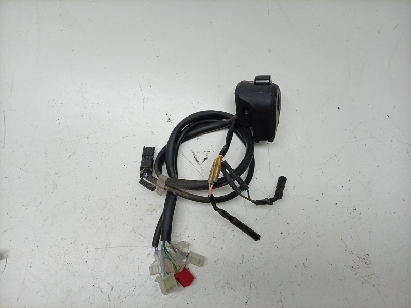 Recambio de piña luces izquierda para honda pcx 125 referencia OEM IAM  35200K1YD12 