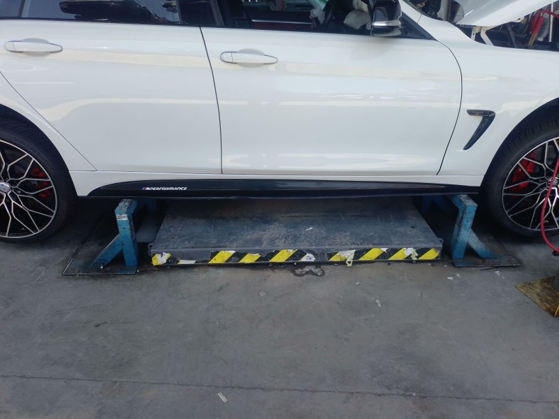 Recambio de estribos laterales para bmw 4 gran coupe (f36) 430 i xdrive referencia OEM IAM   