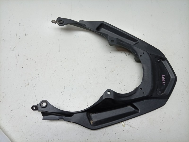 Recambio de portaequipajes para honda pcx 125 referencia OEM IAM  84151K1ZJ10ZE 