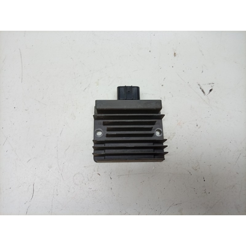 Recambio de regulador de corriente para yamaha x-max x-max 400 (sh11) referencia OEM IAM SH868AA BN6819600000 