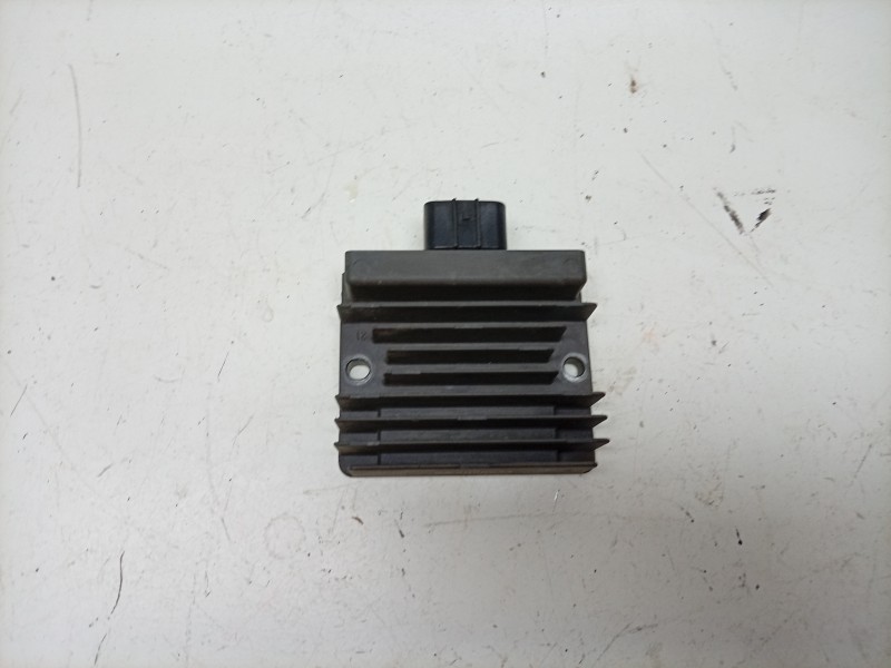 Recambio de regulador de corriente para yamaha x-max x-max 400 (sh11) referencia OEM IAM SH868AA BN6819600000 