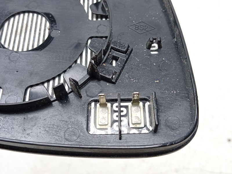 Recambio de cristal retrovisor izquierdo para renault 4 e-tech 120 referencia OEM IAM   