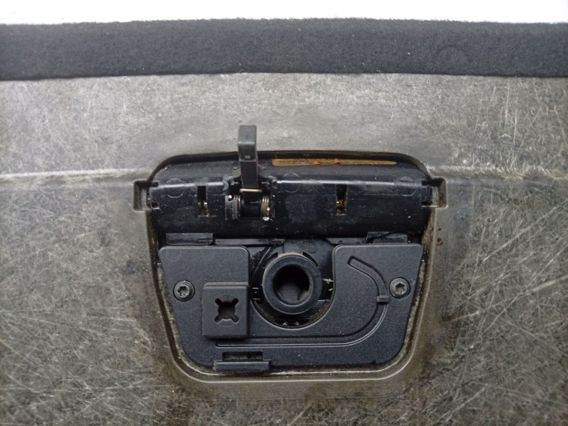 Recambio de alfombra maletero para mercedes-benz clase gla (x156) gla 200 cdi / d (156.908) referencia OEM IAM  A15668000429E07 