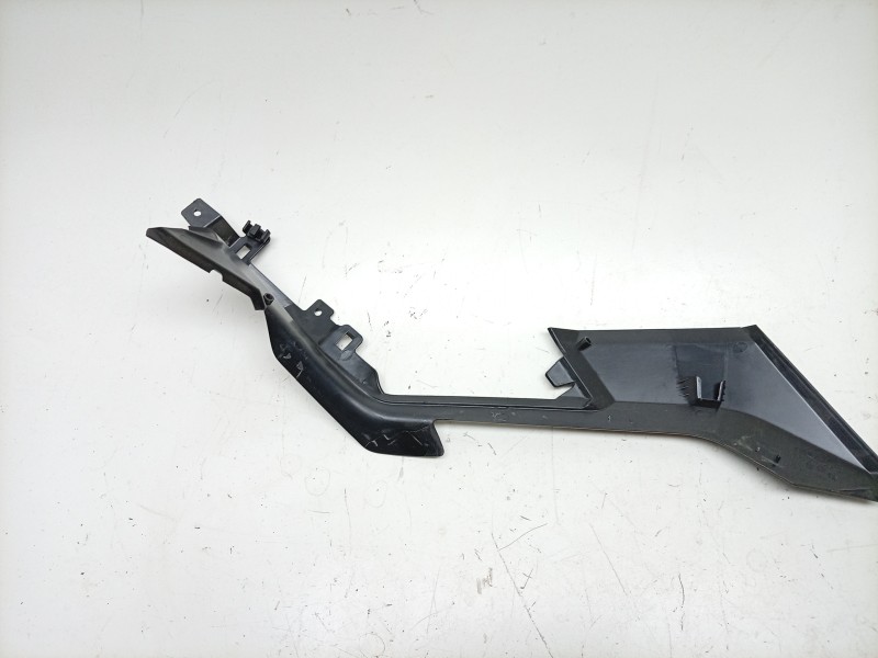 Recambio de moldura para triumph street triple 765 rs street triple 765 rs referencia OEM IAM  2311205 