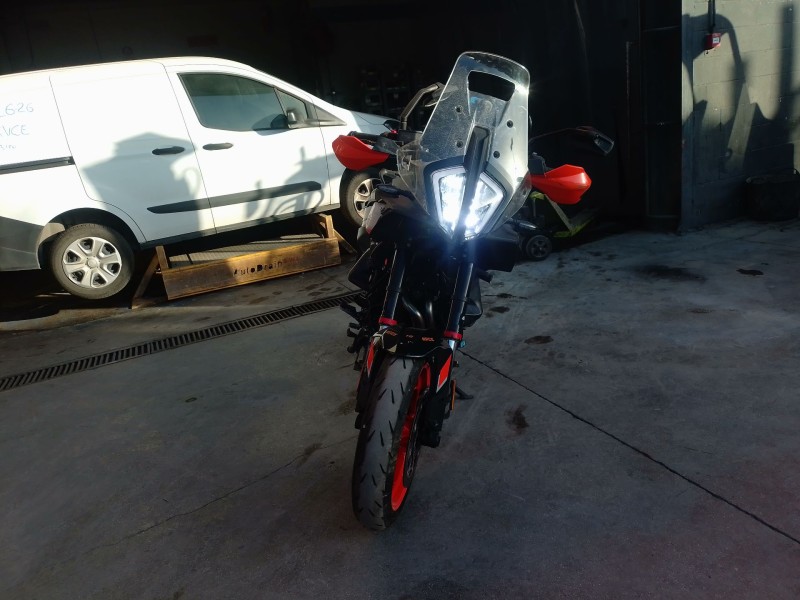 ktm 890 del año 2024