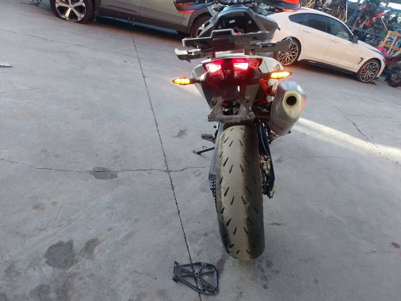 ktm 890 del año 2024