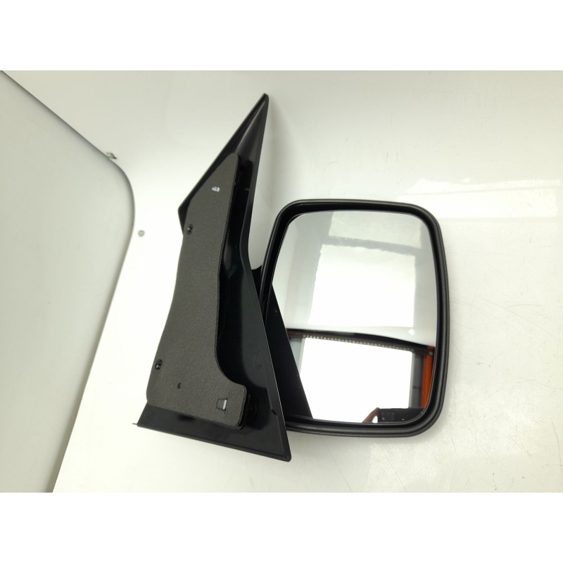 Recambio de retrovisor derecho para mercedes-benz vito (w638) caja cerrada referencia OEM IAM  6388100116 1051304011/21508512/22