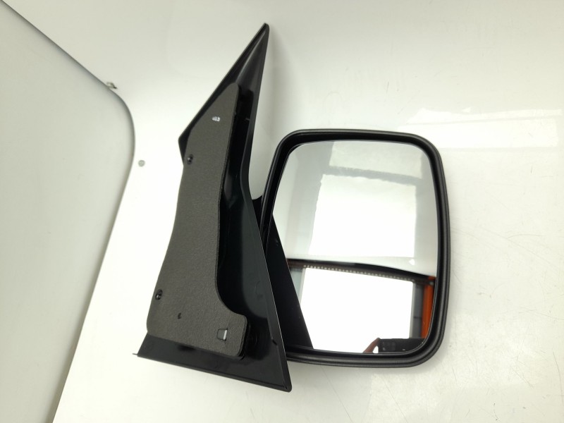 Recambio de retrovisor derecho para mercedes-benz vito (w638) caja cerrada referencia OEM IAM  6388100116 1051304011/21508512/22