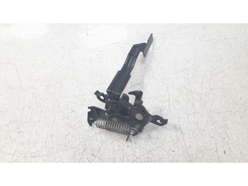 Recambio de cerradura capo para toyota rav4 referencia OEM IAM 5351042110  