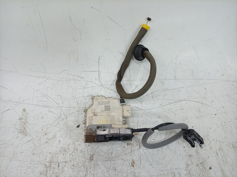 Recambio de cerradura puerta delantera derecha para audi a3 sportback (8va) attraction referencia OEM IAM  8X1837016C EZCAU108/1