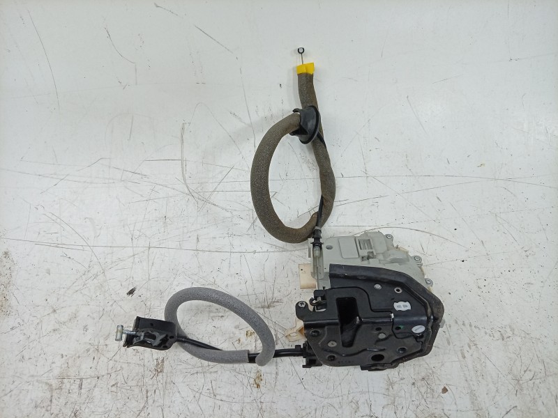Recambio de cerradura puerta delantera derecha para audi a3 sportback (8va) attraction referencia OEM IAM  8X1837016C EZCAU108/1