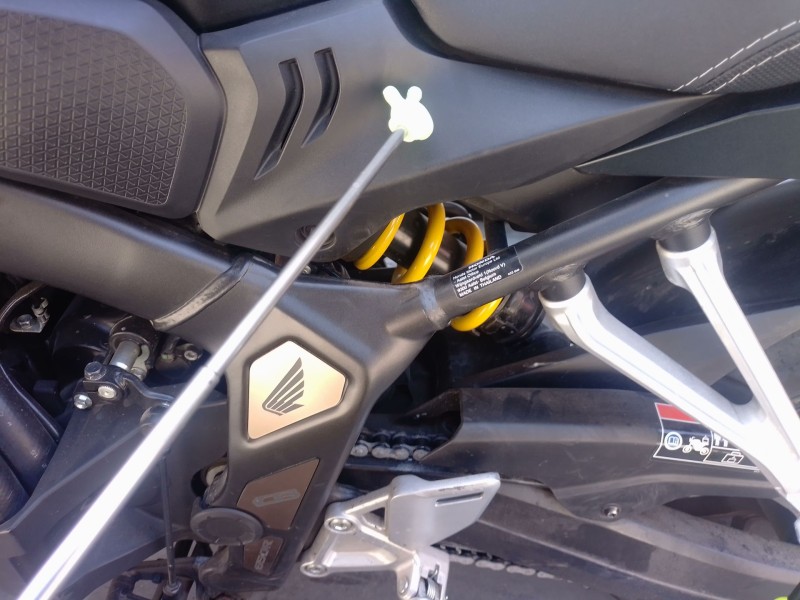 Recambio de moldura para honda cb (501cc - ) cb 650 r (rh08, rh02) referencia OEM IAM   