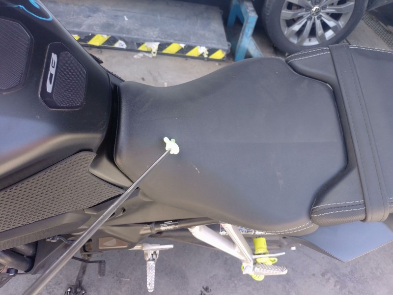Recambio de asiento para honda cb (501cc - ) cb 650 r (rh08, rh02) referencia OEM IAM   