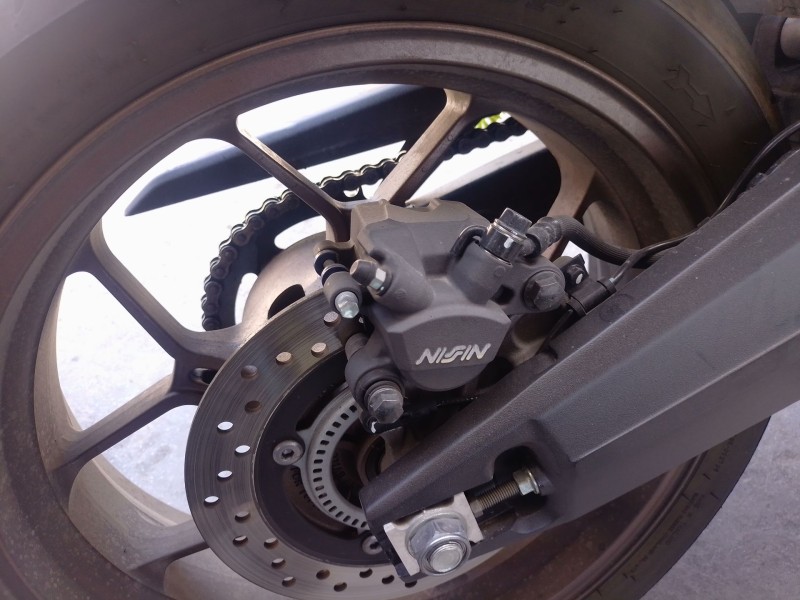 Recambio de pinza de freno trasera derecha para honda cb (501cc - ) cb 650 r (rh08, rh02) referencia OEM IAM   