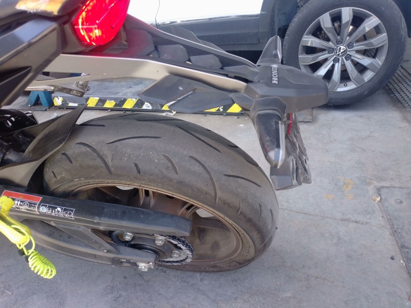 Recambio de portamatriculas para honda cb (501cc - ) cb 650 r (rh08, rh02) referencia OEM IAM   