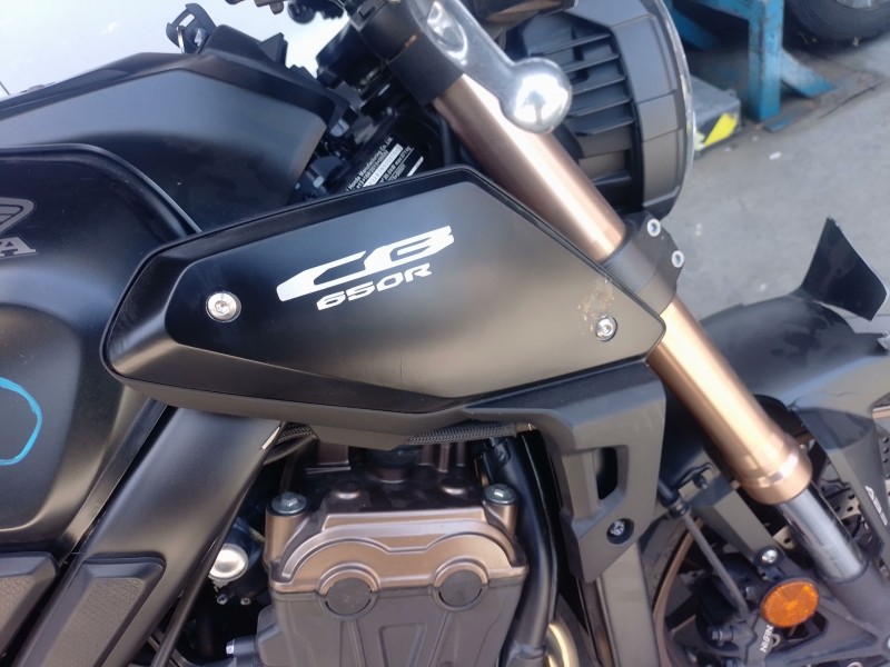 Recambio de carenado delantero derecho para honda cb (501cc - ) cb 650 r (rh08, rh02) referencia OEM IAM   