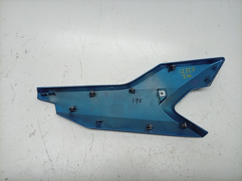 Recambio de moldura para bmw c c 400 x referencia OEM IAM  46638558589 