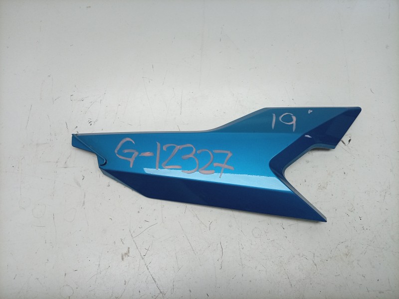 Recambio de moldura para bmw c c 400 x referencia OEM IAM  46638404658 
